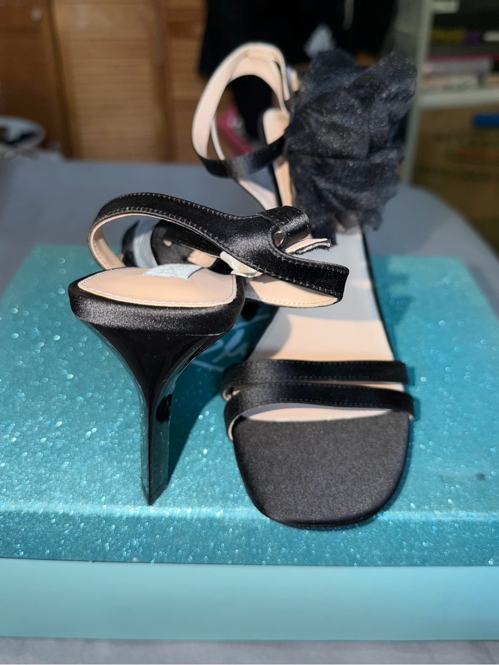 BLUE by BETSEY JOHNSON Black Floral Tulle Strappy Heels Sz 10 - Picture 6 of 10
